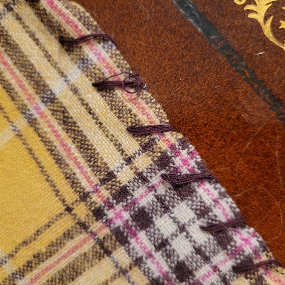 Gap Wool Plaid Patch Scarf - Picture 5 of 8
